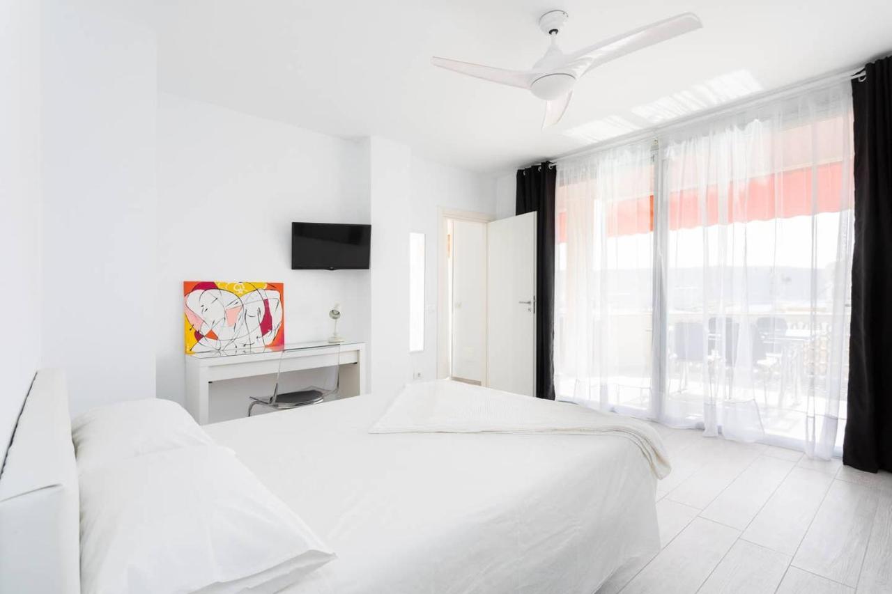 Apartament The White Heart House - Attic Sea View Los Cristianos  Zewnętrze zdjęcie